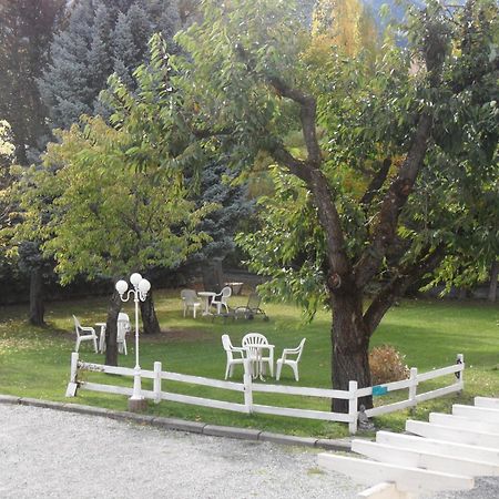 La Grande Eperviere Hotell Barcelonnette Exteriör bild