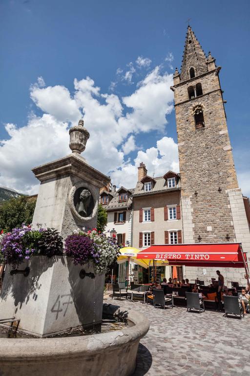 La Grande Eperviere Hotell Barcelonnette Exteriör bild